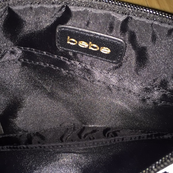 BEBE Black & White Wristlet - Picture 5 of 8
